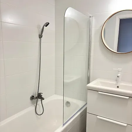 Апартаменты Sea View 50 M To Free Parking